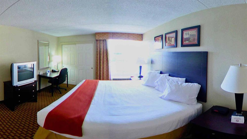 Holiday Inn Express Woodstock-Shenandoah Valley By Ihg Exterior foto