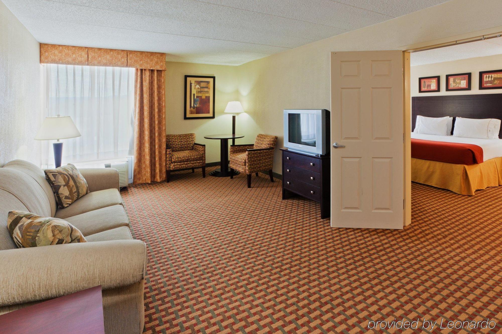 Holiday Inn Express Woodstock-Shenandoah Valley By Ihg Exterior foto